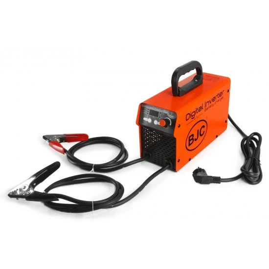 Invertorová auto nabíječka 12V/24V s podporou startu M82498