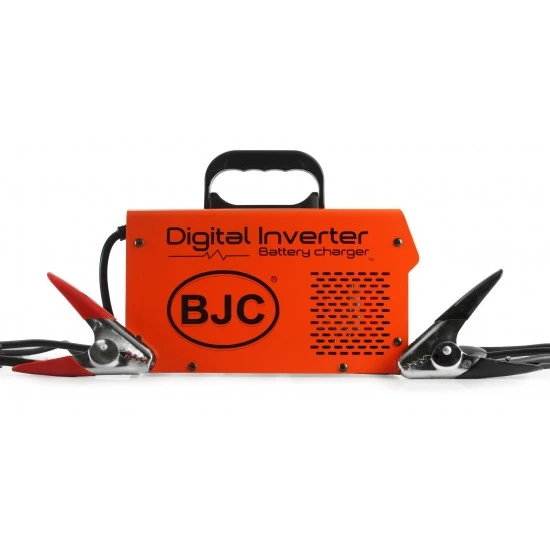 Invertorová auto nabíječka 12V/24V s podporou startu M82498