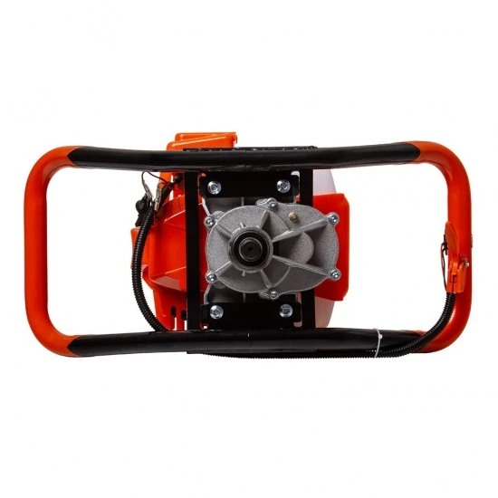 Motorový půdní zemní vrták motor M84001S/01