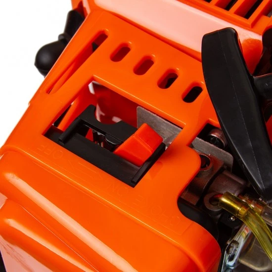 Motorový půdní zemní vrták motor M84001S/01
