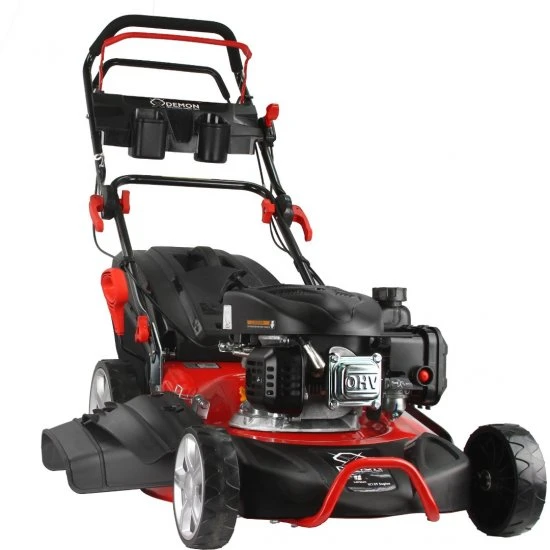 Motorová sekačka s bočním výhozem a pojezdem 48cm M88100
