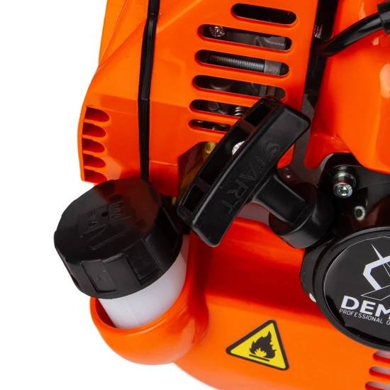 Benzínový fukar na listí Demon M88170