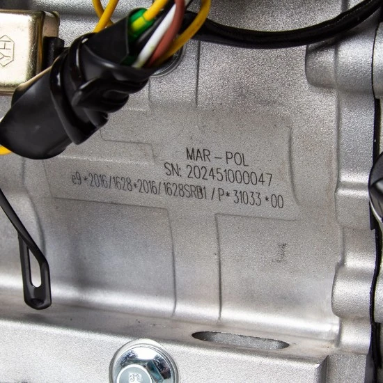 Benzínový motor 15 HP 3600 ot./min.hřídel 25 mm elektrický startér M30062