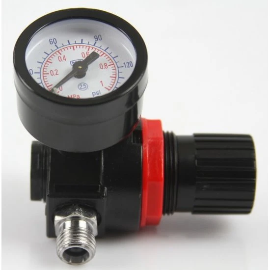 Stříkací lakýrnická pistole HVLP tryska 1.4mm a 1.7mm M80600